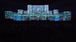 Прекрасный видеомэппинг на бухарестском Дворце Парламента