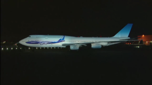 Фантастический 3D mapping на Boeing 747 